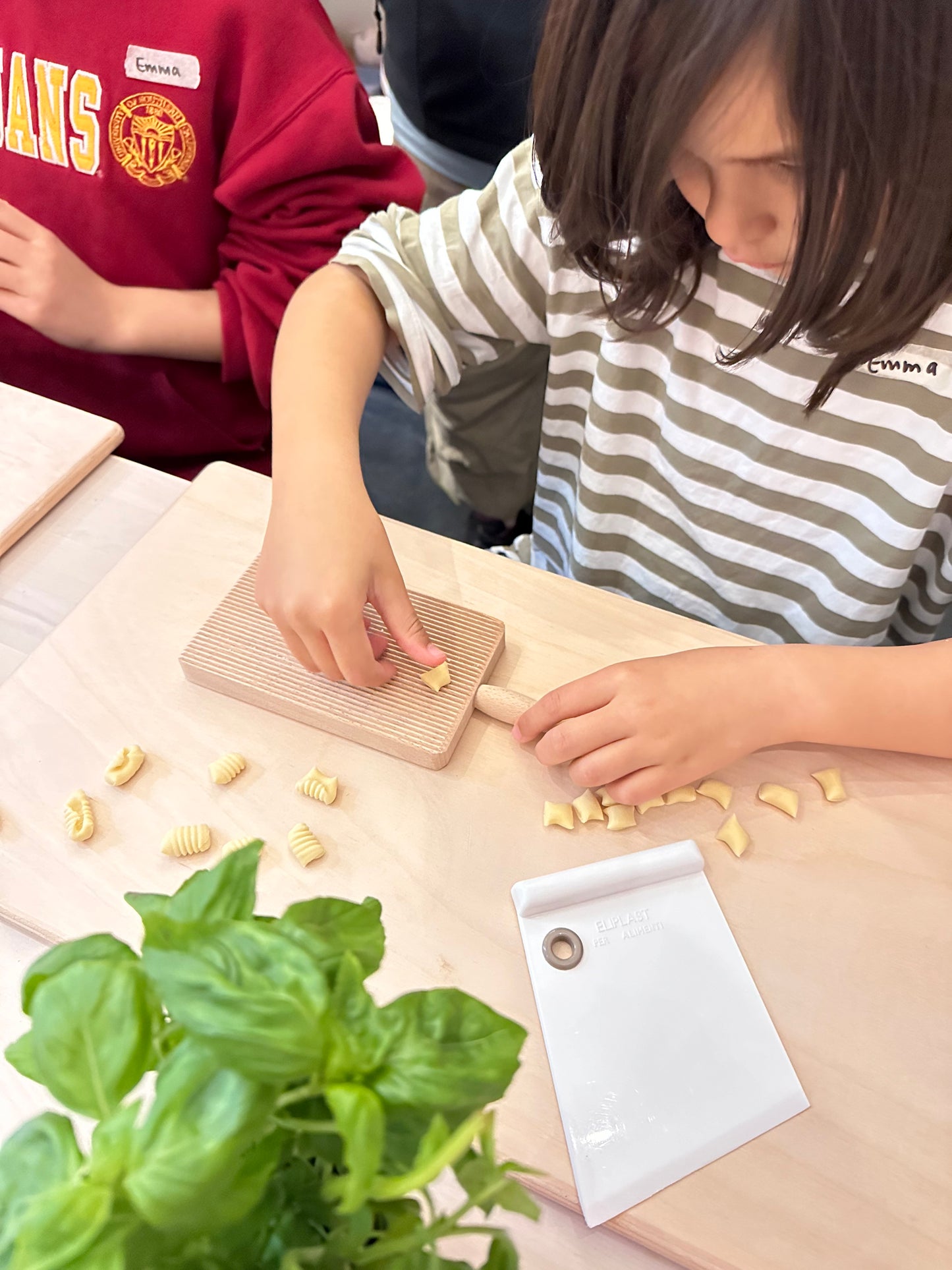 22/Nov Family Clay Play: Pasta & Pottery 10.30-12.30 (Sat)